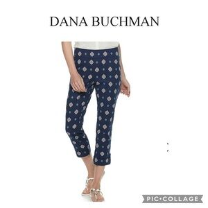 Dana Buchman roll tap slimming capri pants